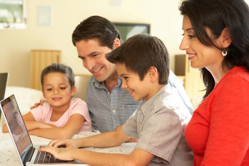 Imagem - 4-vantagens-de-oferecer-um-portal-de-autoatendimento-para-pais-e-alunos